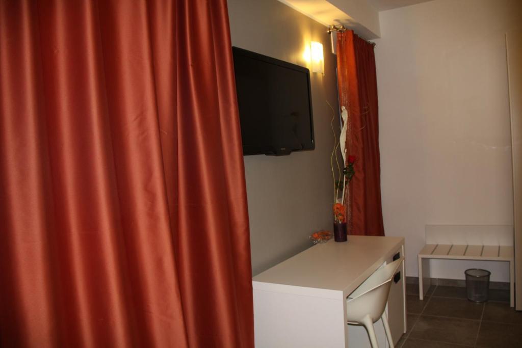 Bcomfort Hotel Cagliari Kamer foto